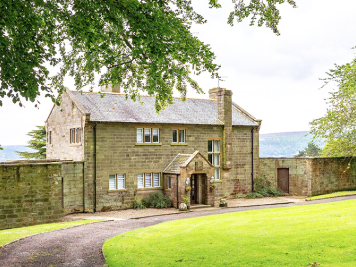  Aislaby Hall self catering accommodation for walkers near whitby